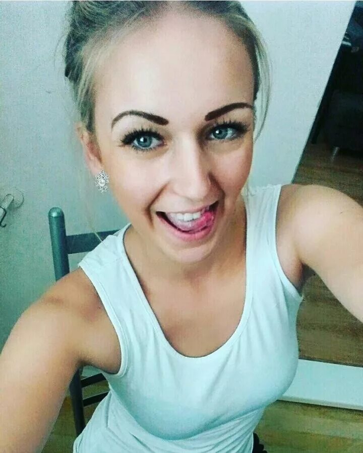 Модель согласилась. Maarten quaadvliet модель в белье. Tereza polaskova модель. Модель согласилась. Модель согласилась.