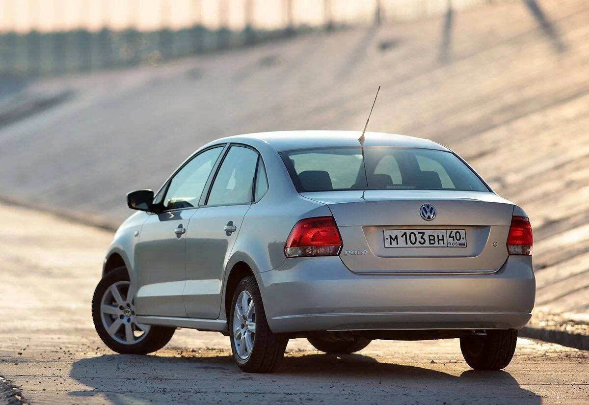 Автомобиль типа седан. Volkswagen Polo sedan. Volkswagen Polo 2013 седан. Polo sedan 2010. VW Polo sedan 2010.