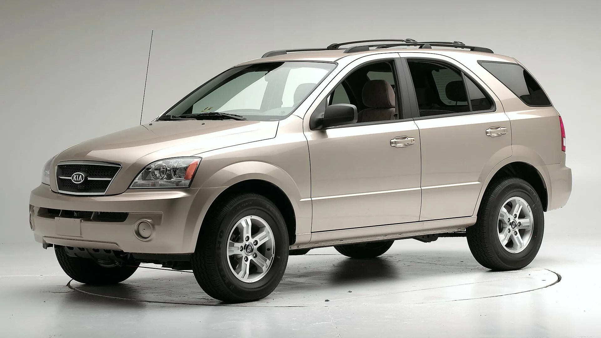 Соренто первого поколения. Kia Sorento 2003. Kia Sorento 2002. Kia Sorento 2007. Kia Sorento 2005.