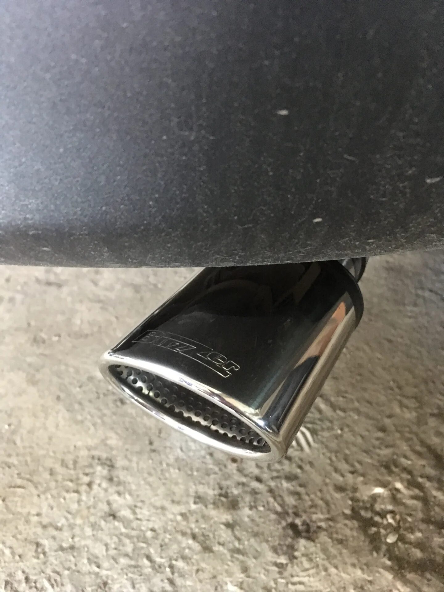 насадка глушителя rav4 2020. насадка на глушитель toyota rav4 2020. насадка глушителя рав 4. насадка глушителя рав 4. насадка на выхлопную трубу рав 4 2021.