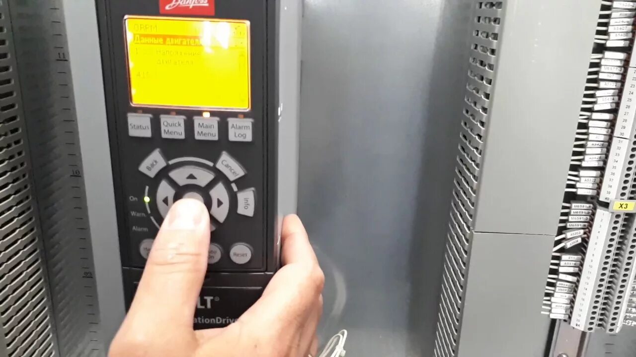 Ошибки частотников danfoss. Danfoss fc-301. частотный преобразователь данфосс fc 301. danfoss fc 302. преобразователь частоты danfoss fc-302.