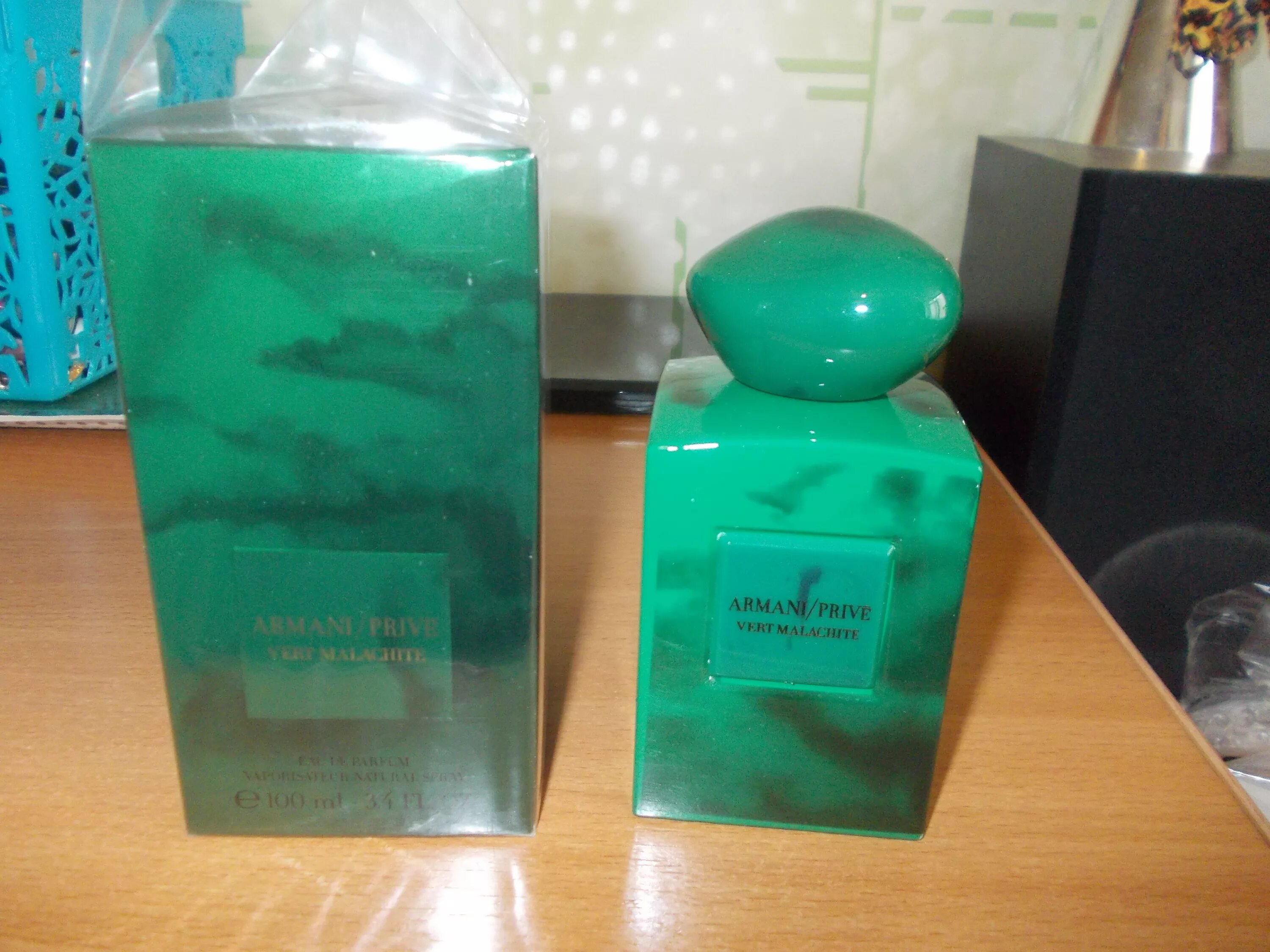 Armani prive malachite. Armani prive Vert Malachite. Духи малахит Армани. Духи Vert Malachite. Giorgio Armani prive Vert Malachite.