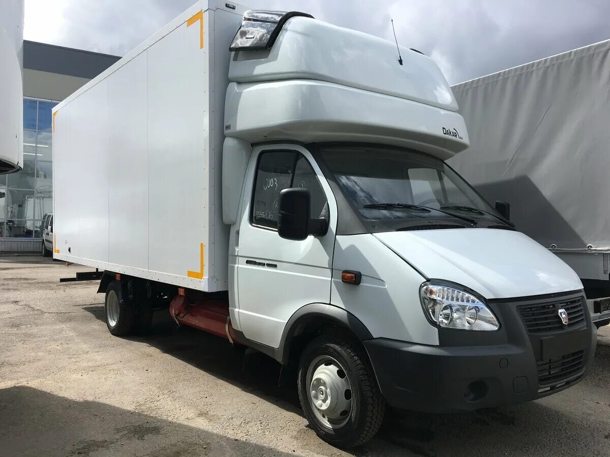 требуется водитель. водитель на личном газели. газель некст грузовая. ищем водителя на газель. водитель экспедитор с личной газелью.