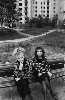 В 1987 году и стал