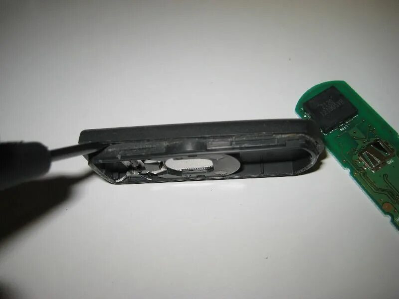 Батарейка в ключ мазда сх7. Батарейка в пульте мазда сх5. Как поменять батарейку в ключе мазда 5. Как поменять батарейку в ключе мазда 5. Как поменять батарейку в ключе мазда 5.