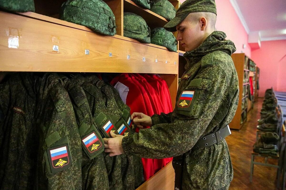 Какое обмундирование выдают