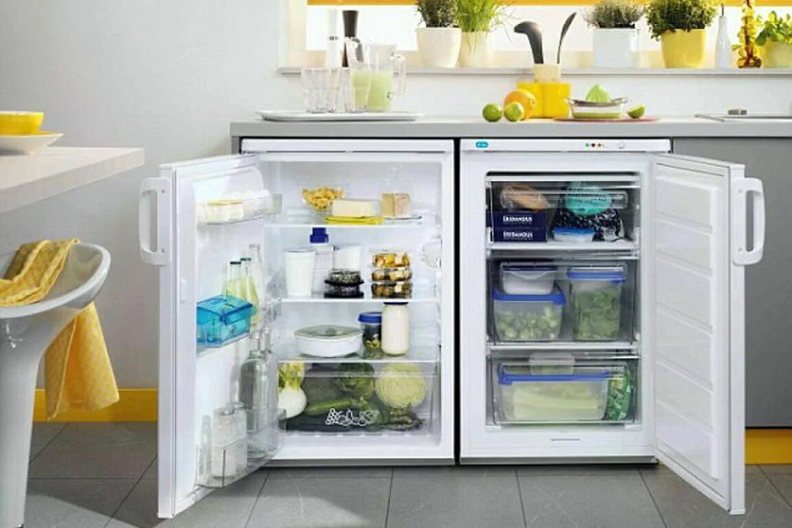 Полезная морозилка. Холодильник под столешницу MT 08 f079564. Встраиваемый холодильник Liebherr UIK 1510. Холодильник Электролюкс встраиваемый под столешницу. Встроенный холодильник Индезит маленький.