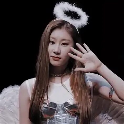 Itzy speed. Itzy chaeryeong. itzy лиа. черен itzy. itzy chaeryeong aesthetic.