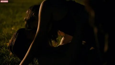 ret_img. q_glossy" width="550" alt="Grace Victoria Cox Nude...