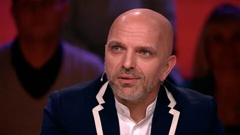 Шоуа с кем поет сейчас