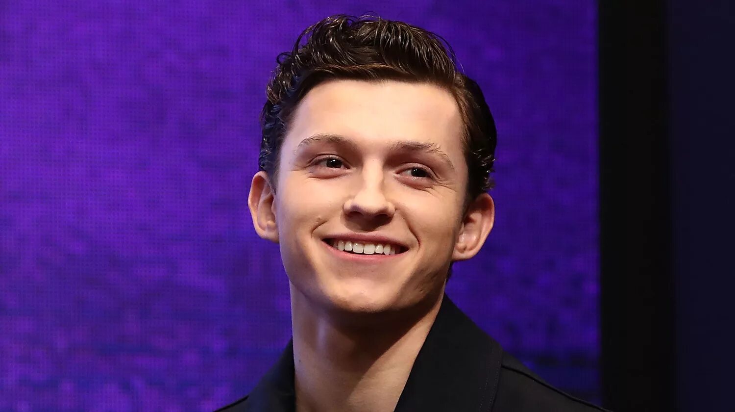 Том холланд профиль в профиль. Том холланд 4к. Карьера тома холланда. Том холод. Том холланд.