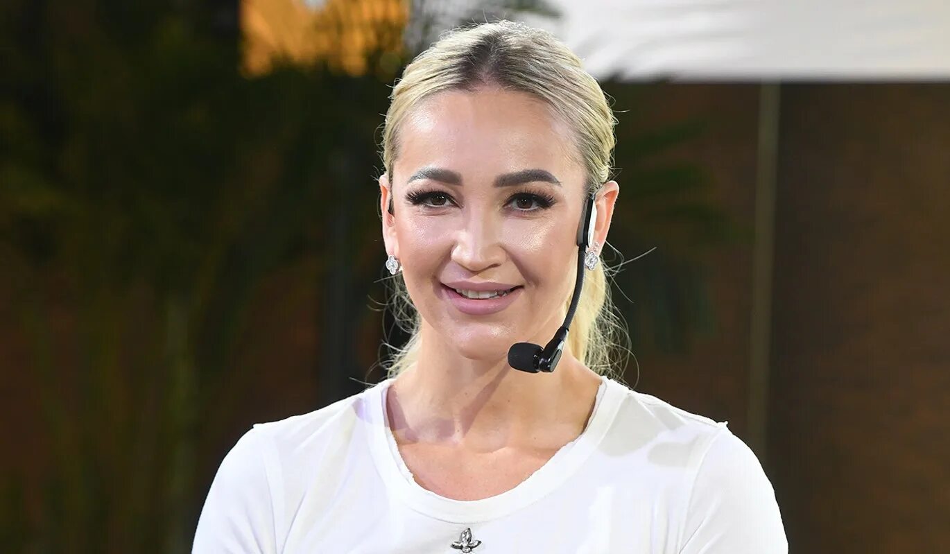 Бывшие оли бузовой. Сестра ольги бузовой в 20 лет. Бузова 2022. Бывшие оли бузовой. Бывшие оли бузовой.