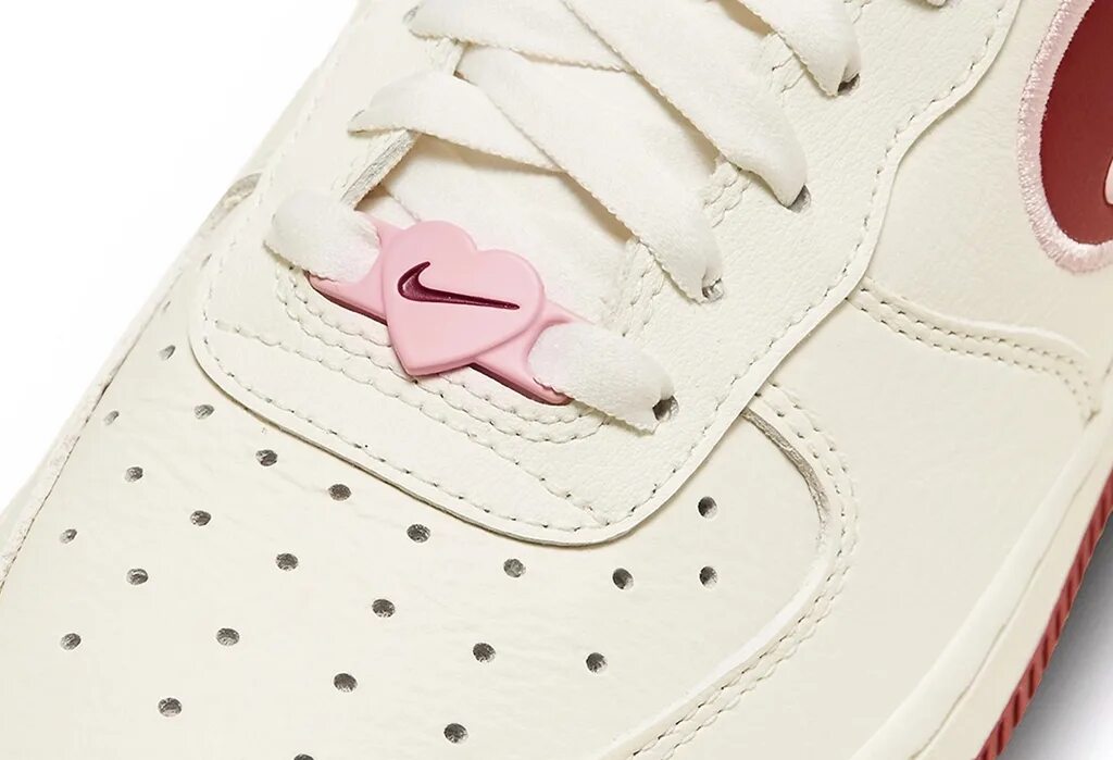 Nike Air Force Valentines Day 2023. Nike Air Force 1 Valentine's Day 2023. Nike Air Force 1 Low Valentine s Day 2023. Nike Air Force 1 Low Valentines Day. Найк сердце