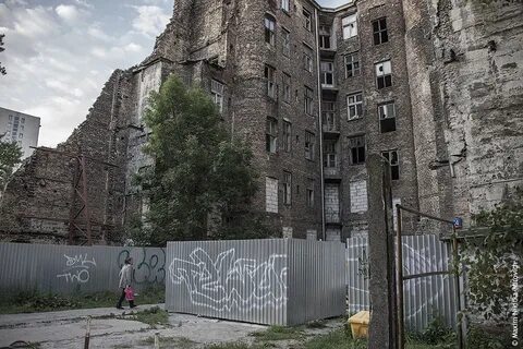 Правая стена