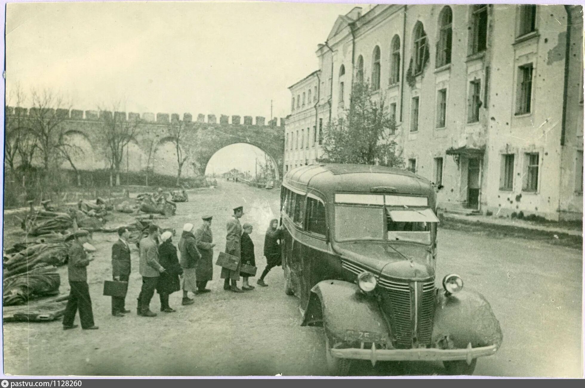 Новгород 1944 год. Освобожденный Новгород 1944. Великий Новгород после освобождения. Новгород после войны.