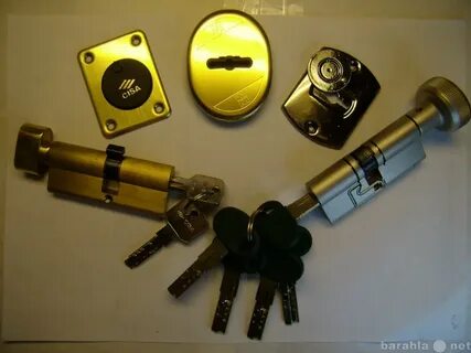 Личинки замка входной двери в квартире