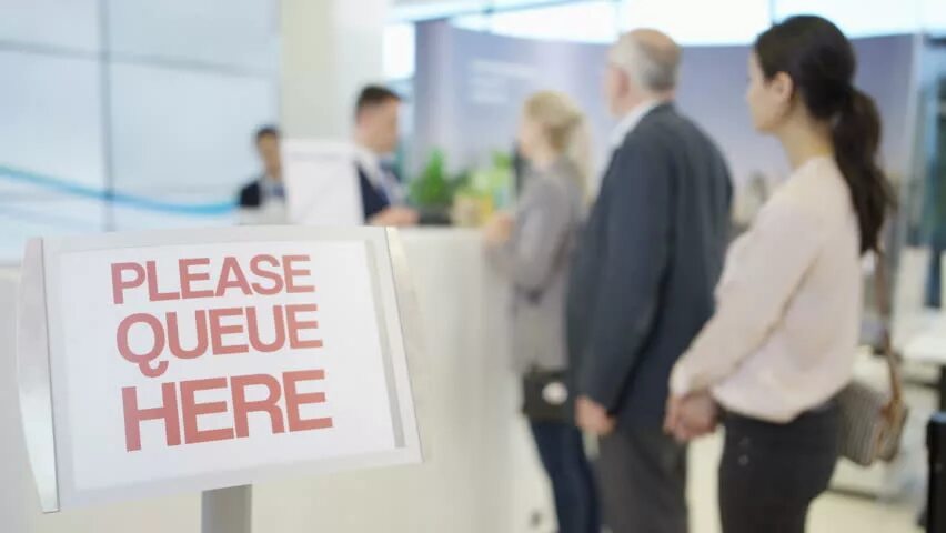 Blocking queue. Queue here. please queue other side. queue other side где можно увидеть. please queue табличка в бристоле.