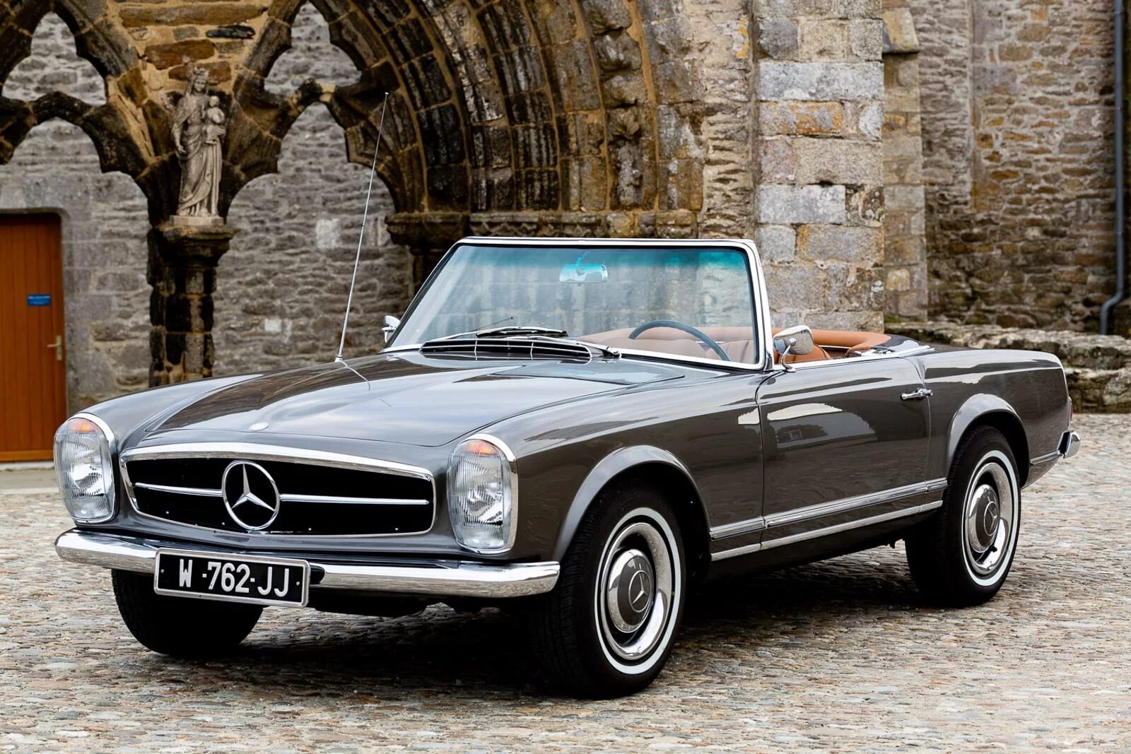 230 мерседес небесного цвета. Mercedes benz 230 sl. Мерседес 230 sl. Mercedes benz 230. Mercedes-benz 230 sl w113.
