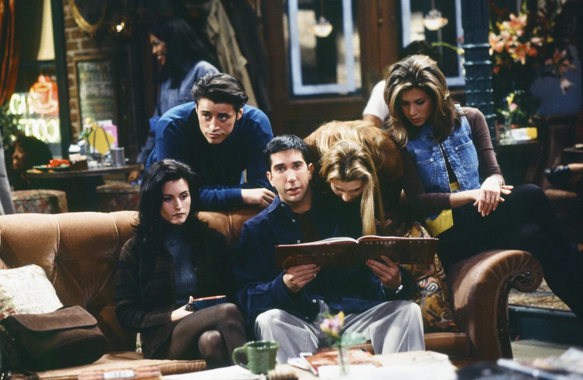 Друзья 1994-2004. Друзья сериал 1994. Сериал друзья 1 сезон 1 серия. Сериал друзья 1 сезон