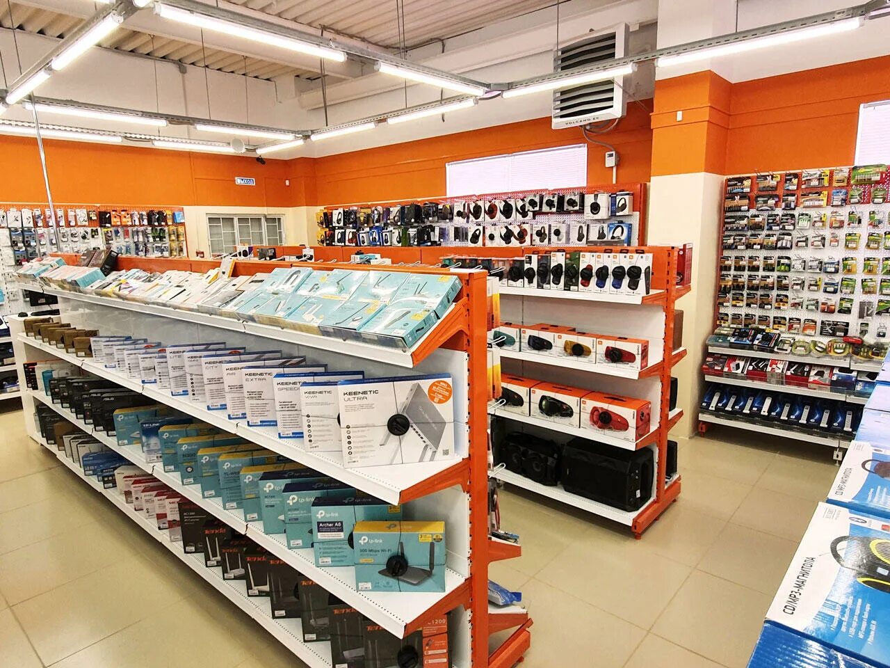 Днс герцена 20 орел. Dns орловский. Днс орел смартфоны. Орлов днс. Смартфон dns s3504.