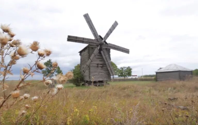 Погода меняйлово белгородская область. Ветряная мельница меняйлово. Меняйлово алексеевка белгородская область. Ветряная мельница меняйлово. Погода меняйлово белгородская область.