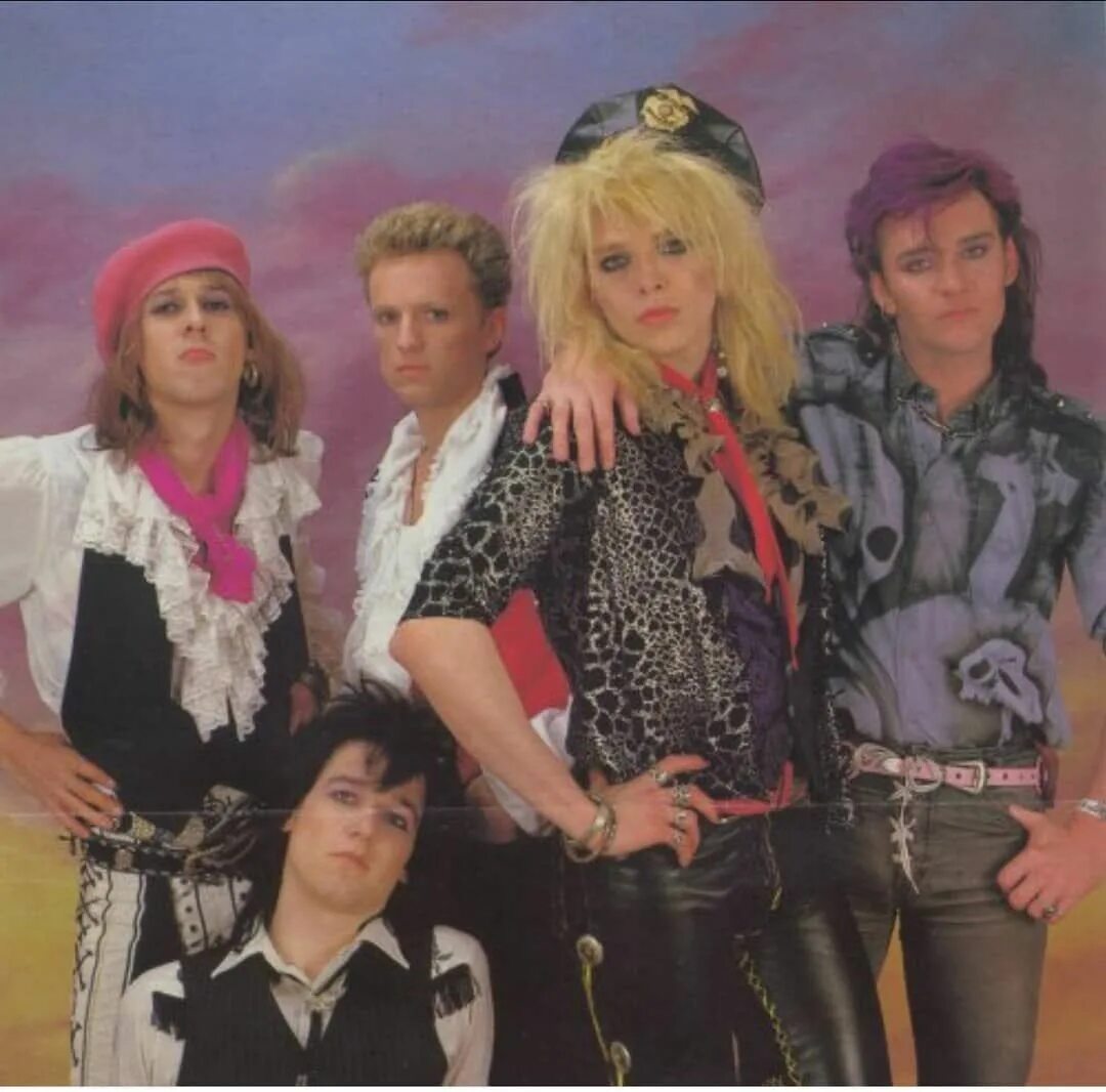 Группа Hanoi Rocks. Ханой Рокс Раззл. Hanoi Rocks 1983. Группы с Ханой.