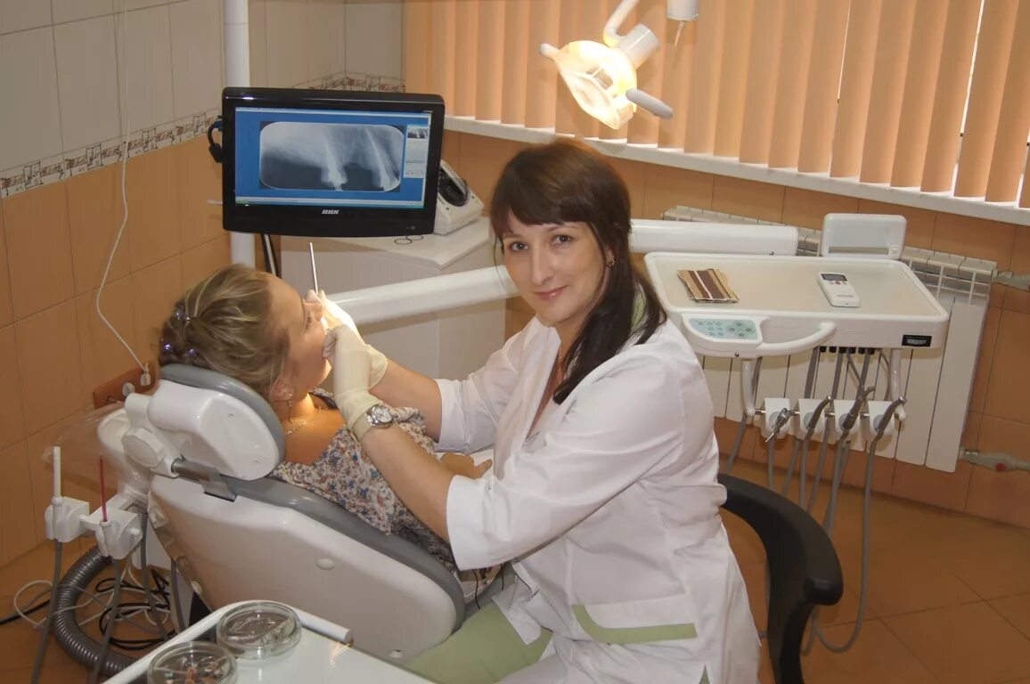 Стоматологическая поликлиника дантист саратов. Клиника доктора трухманова энгельс. Стоматология заволжье. Работа в энгельсе в стоматологии. Стоматологическая клиника трухманова.