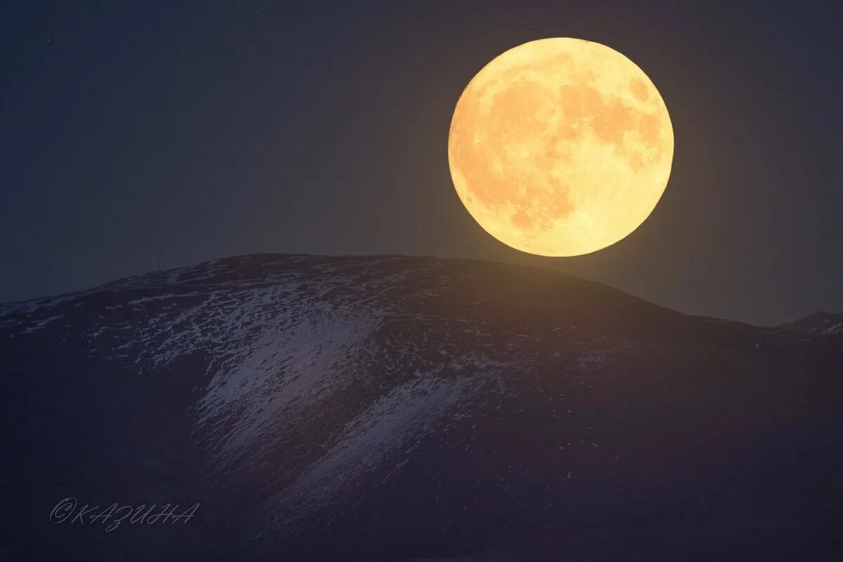 восход и заход луны. лунный закат. восходящая луна. полнолуние суперлуние. луна.
