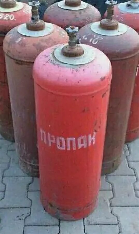 Баллон 40 литров углекислота. Баллон 50 литров как выглядит. Баллон газовый 50л. Газовый баллон на кухне. Газовый баллон 1000 литров.
