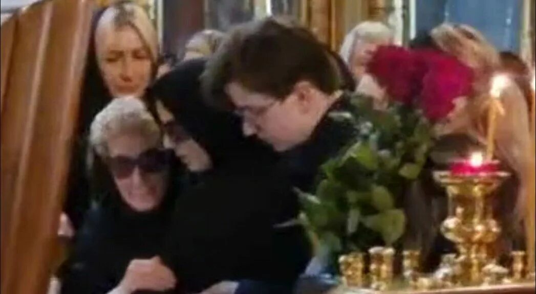 Дианы Гурцкая на похоронах Петра Кучеренко. Смерть мужа гурской