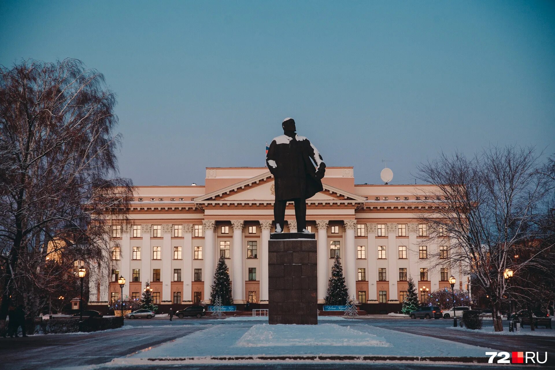 центральная площадь тюмень. тюмень площадь города. центральная площадь тюмень. тюменский центральный. статуя ленина в тюмени.