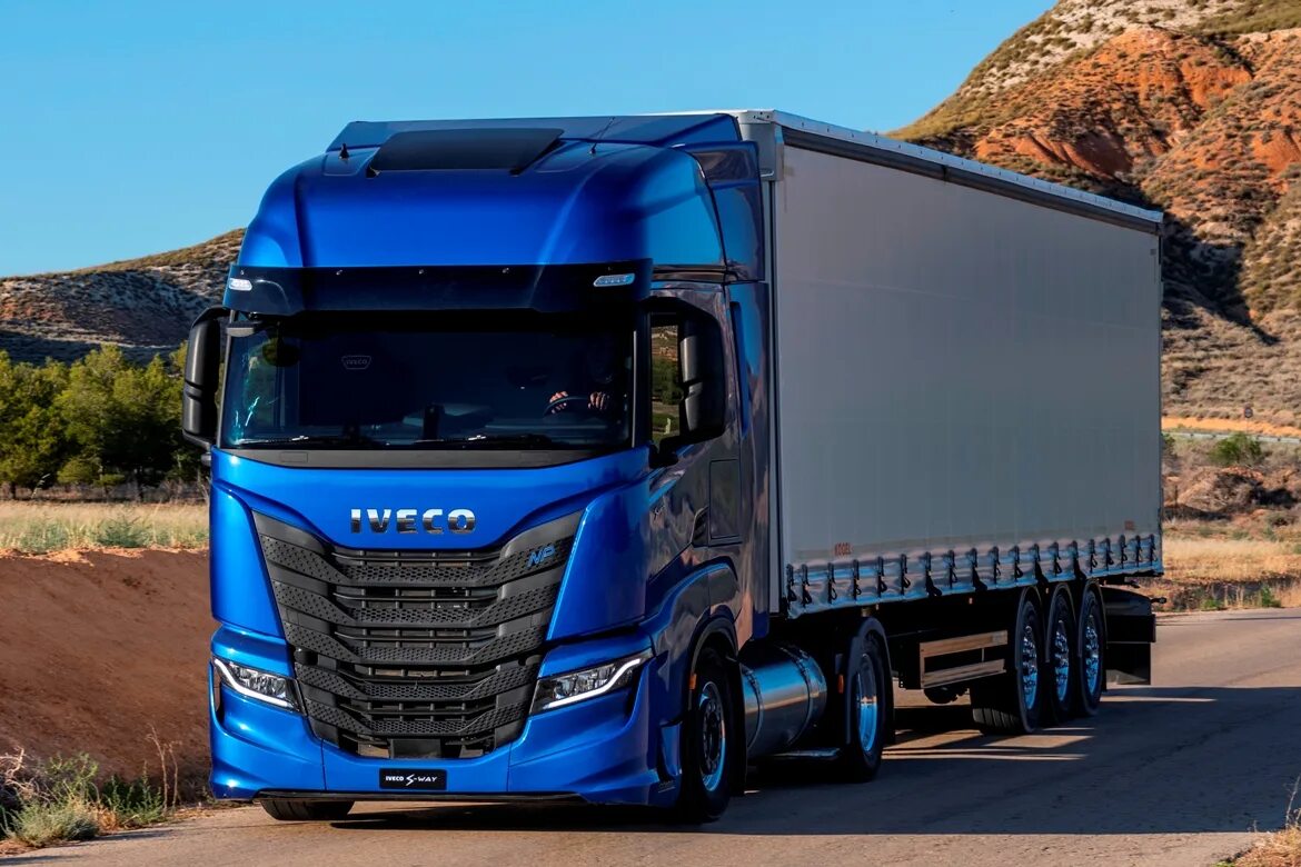 Iveco 2025. Новый тягач ивеко 2025. ивеко стралис тягач новый 2025. iveco s way 2025. iveco s-way 2025.