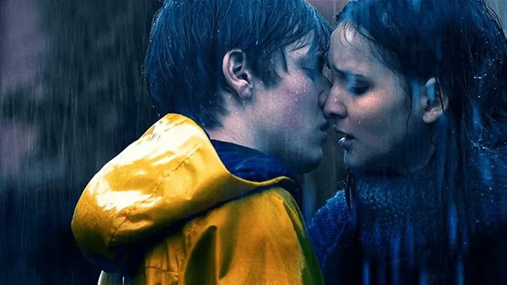 Тьма 2017 2025. Dark сериал netflix. тьма сериал йонас и марта. сериал тьма (dark) 2017. тьма сериал 3 сезон.
