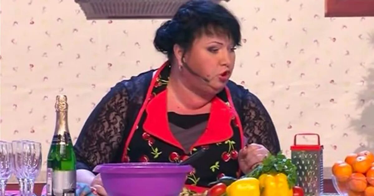 Однажды в россии ольга картункова я ж мать. Хлебало мем. Ольга картункова фильмы. Картункова женила сына. Виталий картунков.