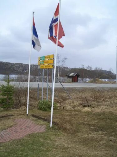 Норвежская граница с россией. Стурскуг норвегия граница. Норвегия границы. Город граничащий с норвегией. Российско финско норвежская граница.