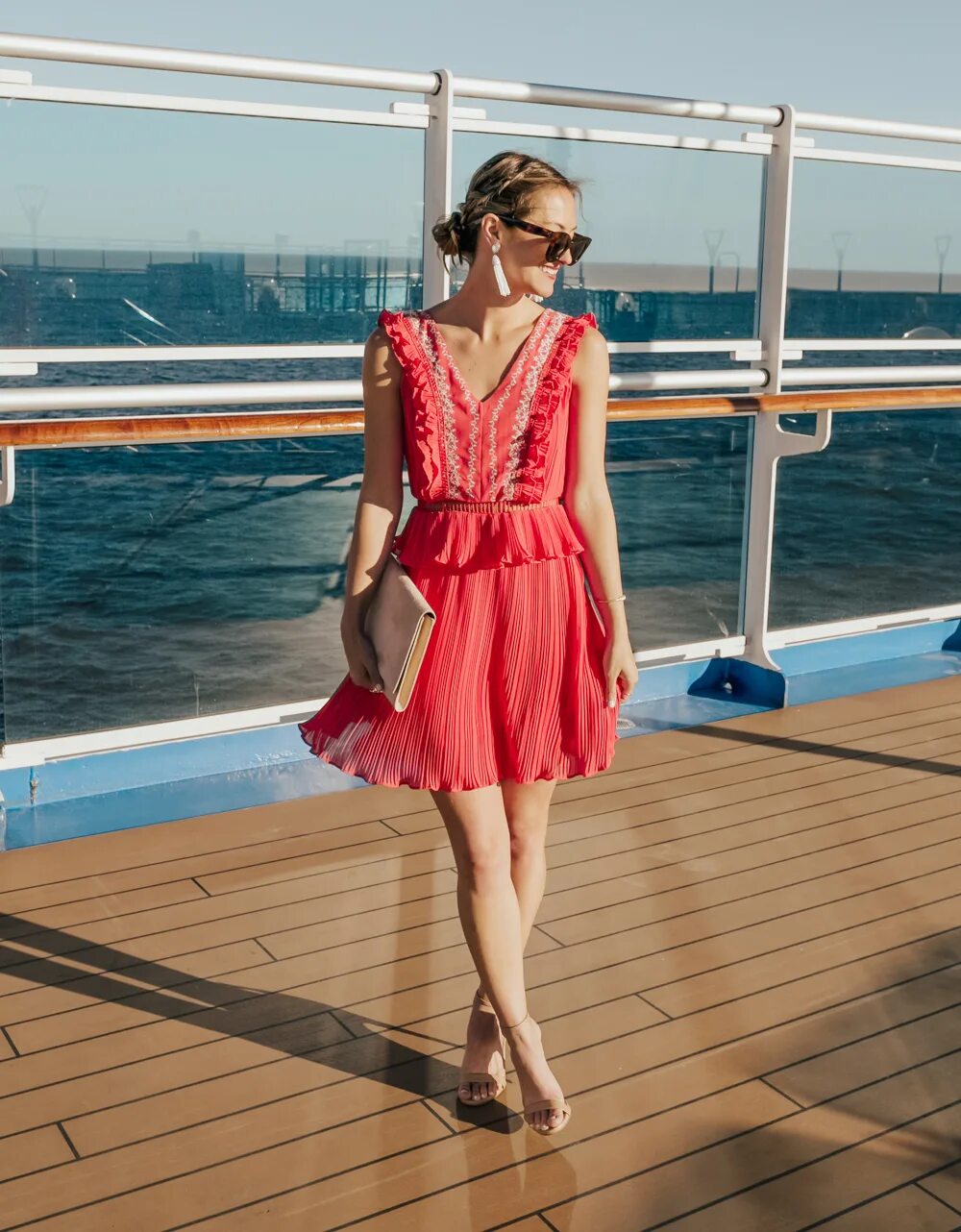 Dress shipping. Топ с пайетками с баской. Красивые вечерние платья. Dress shipping. Красивые платья для подростков.