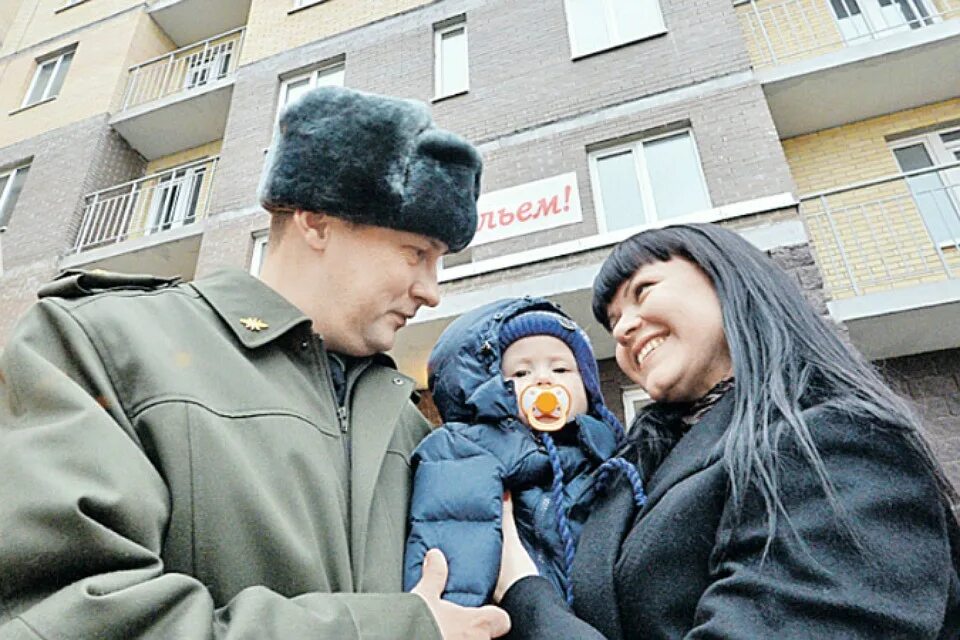 Квартира военного. Получение квартиры военнослужащим. Семья военного. Служебное жилье для военнослужащих. Свежие новости жилье военным.