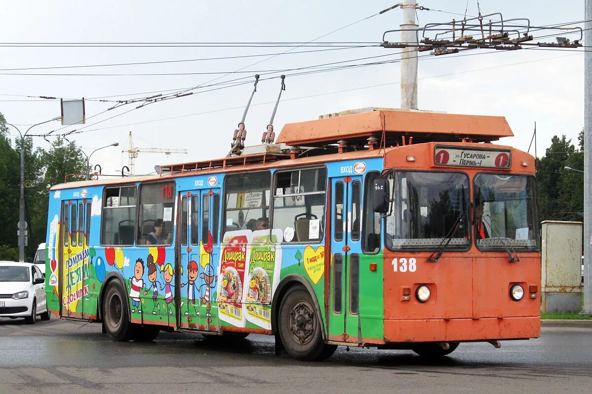 Троллейбус пермь. Троллейбус ЗИУ Пермь. ЗИУ 682 Пермь. СТТС Иваново. СТТС Пермь.