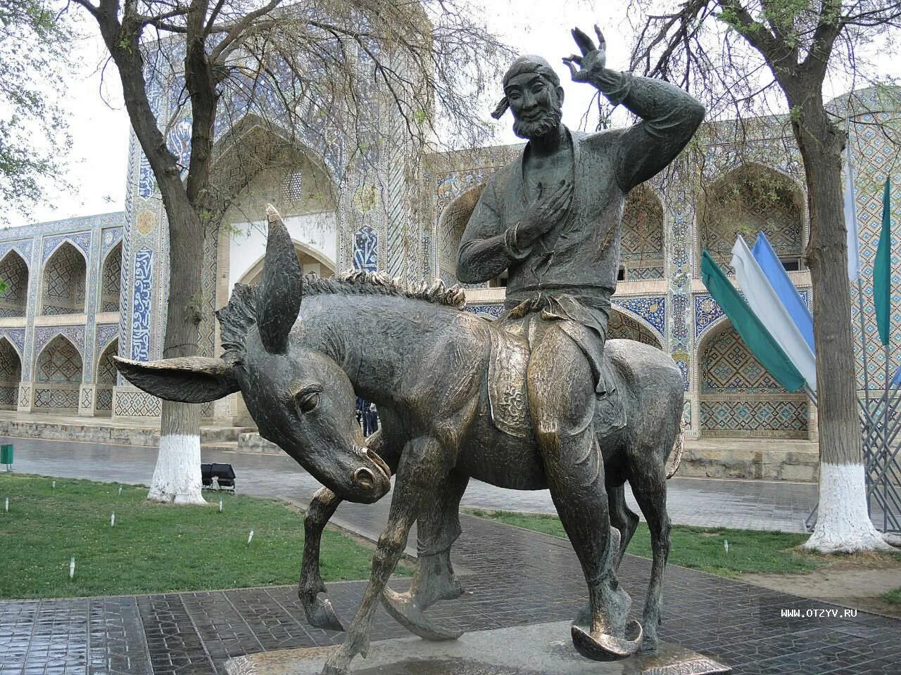 Насреддин википедия. Бухара монумент ходжа насреддин. Ходжа насреддин. Насреддин википедия. Памятник ходжа насреддин в турции.