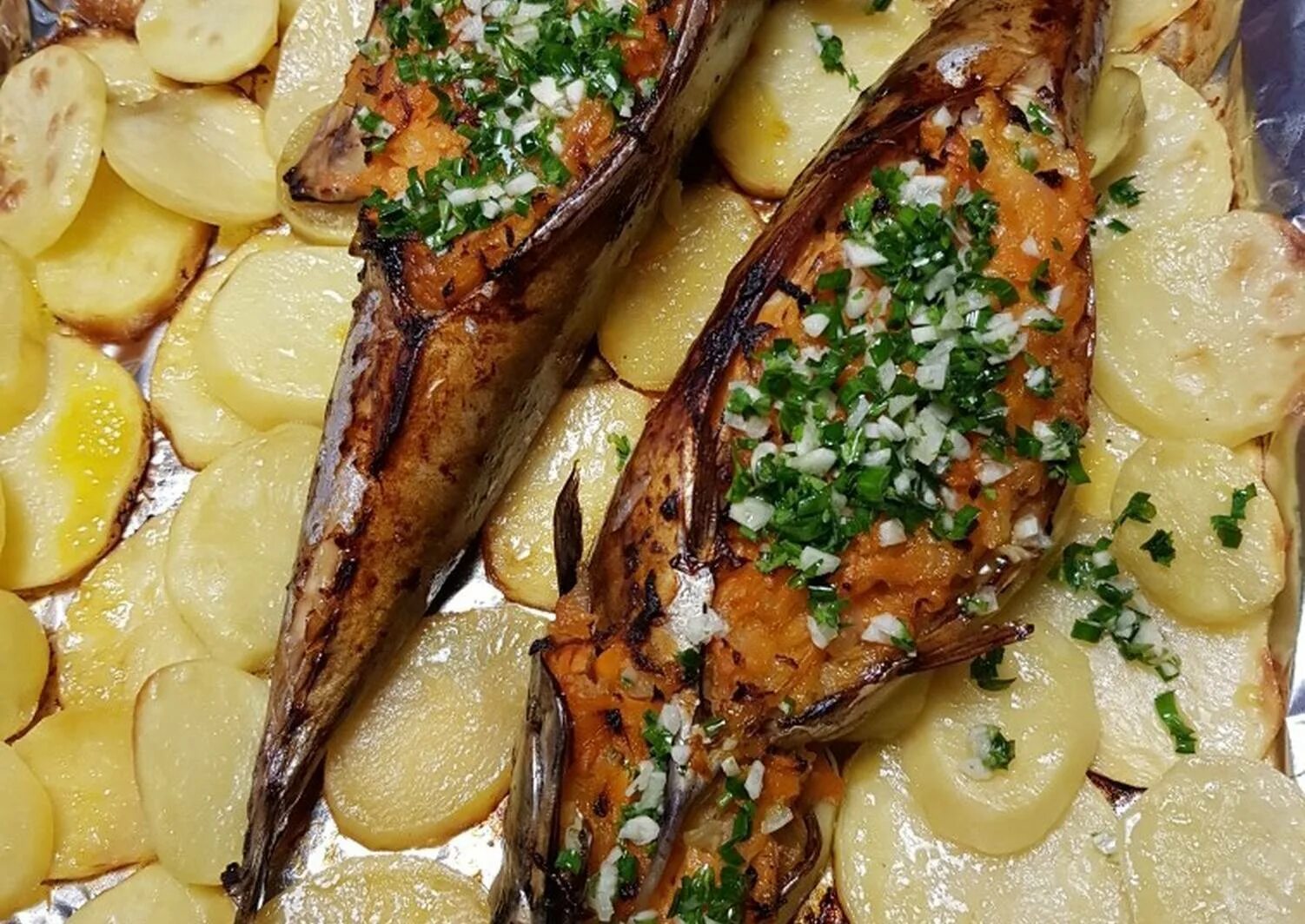 Как приготовить запеченную скумбрию