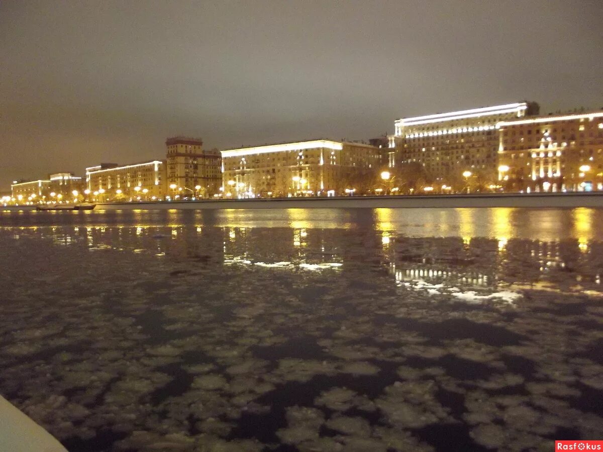 пушкина набережная 2. фотография с пушкинской набережной москва. город пушкино набережная фото. пушкинская набережная парк горького. набережная пушкина таганрог.