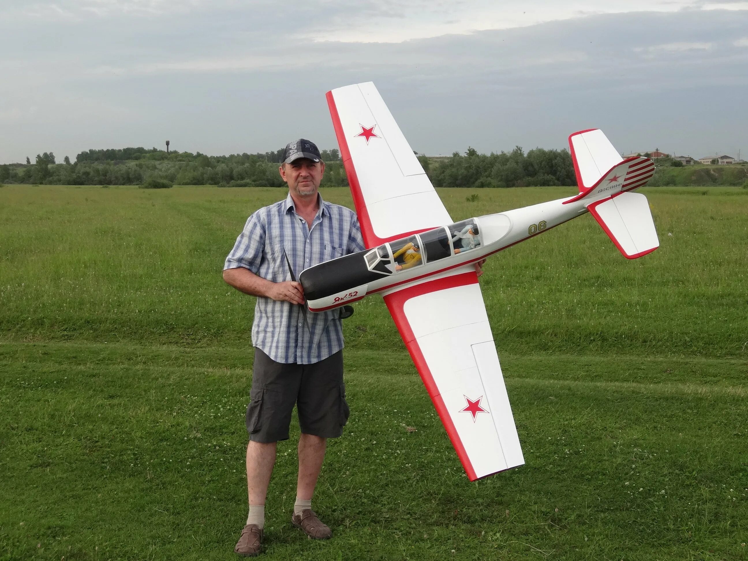 Як 52 RC. Мотопланер Пайпер. Планер пенолет. Бланик л-13 крыло. Большая модель самолета