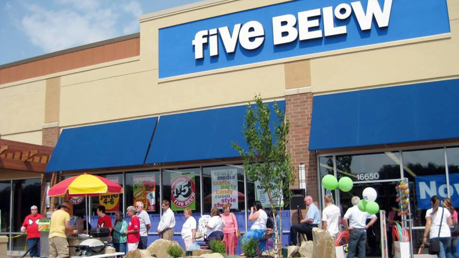 Five below. Up to Five Store магазины. Up to Five Store. Ross Stores shop.