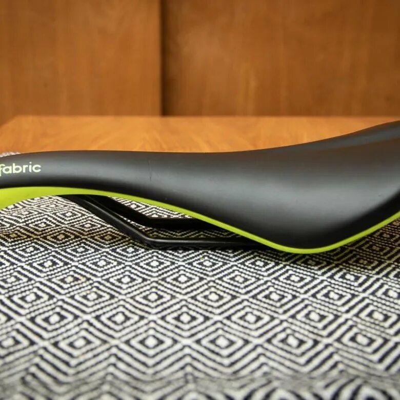 Elite radius. Гель под седло. Cannondale ergo xc седло. Седло fabric scoop. Fabric cell radius elite.