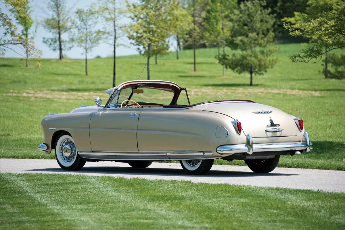 Автомобиль доку. Хадсон машина. hudson commodore 1949. гудзон автомобиль 1949. hudson 1958.