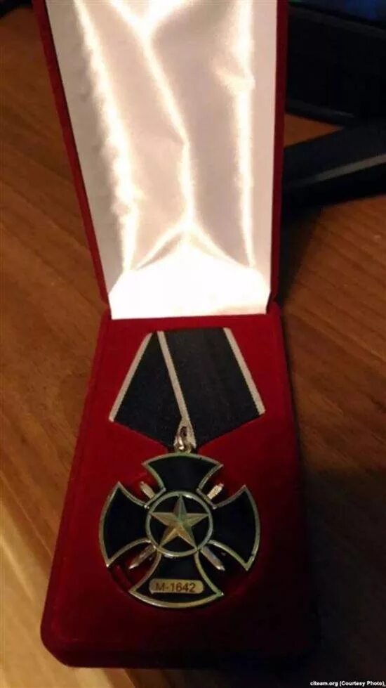 Награды вагнеровцев. Орден мужества чвк вагнера. Награды чвк вагнера. Крест чвк вагнер "за кровь и храбрость". Награды вагнеровцев.