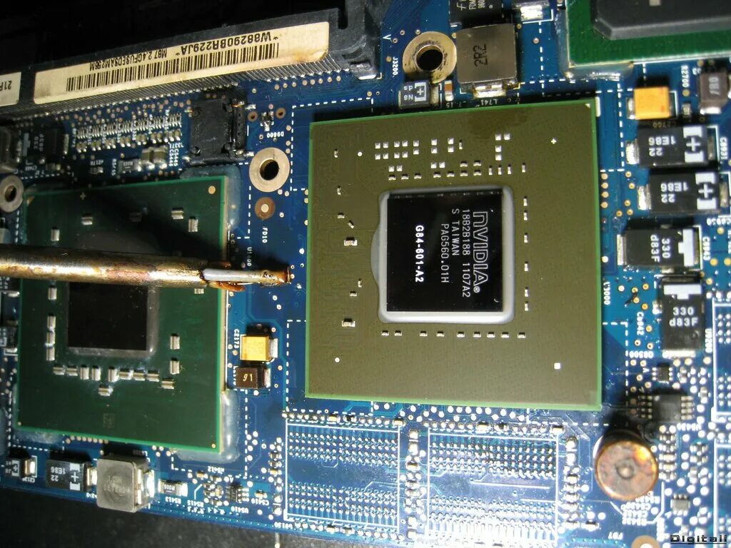 Чипы видеокарт 2000. Nvidia geforce gt 520m для ноутбука. Gt 240 чип. G71 видеокарта. Видеочип nvidia geforce.