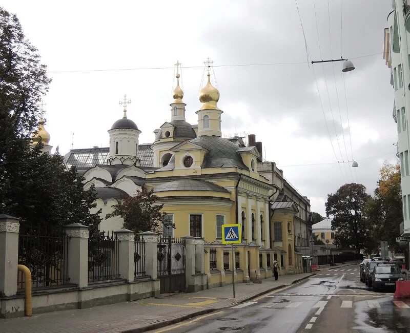 Храм священномученика антипы пергамского в москве. Церковь антипия на колымажном дворе в москве. Храм антипа пергамского на колымажном дворе. Храм антипы пергамского на колымажном. Храм антипа пергамского на колымажном дворе.