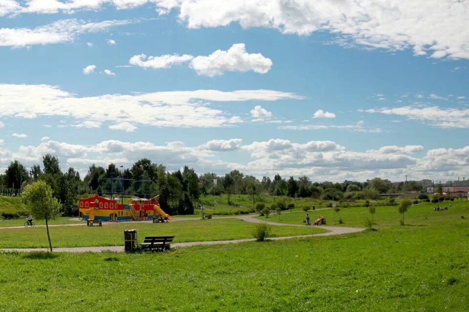 Лесопарк Оккервиль. Парк Оккервиль весной. Парк Оккервиль Тенистый сад. Оккервиль парк мангал. Телефон администрации парка