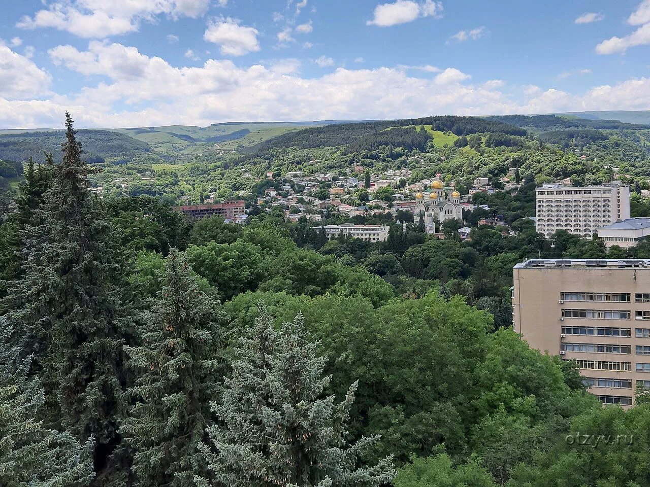 Отель Санаторий имени Горького 3* / Россия / Кисловодск - фото, туры в отель